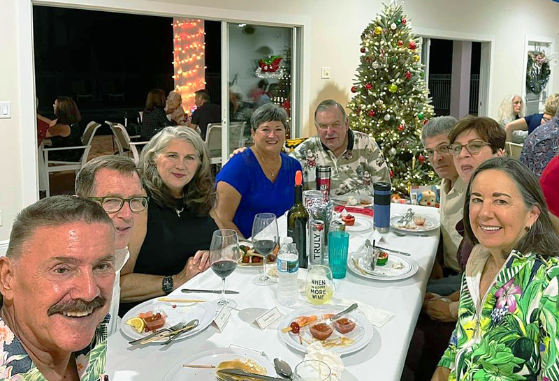 HOLIDAY PARTY TABLE WITH TREE